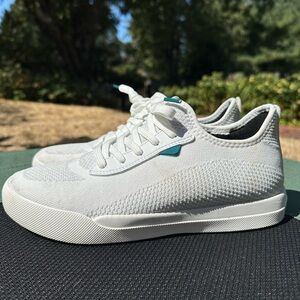 Vessi Womens White Weekend Sneaker Shoes Size 8